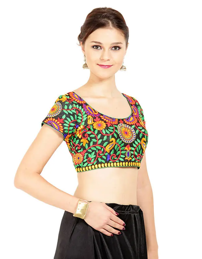 Model_Indianwear_blouse_01